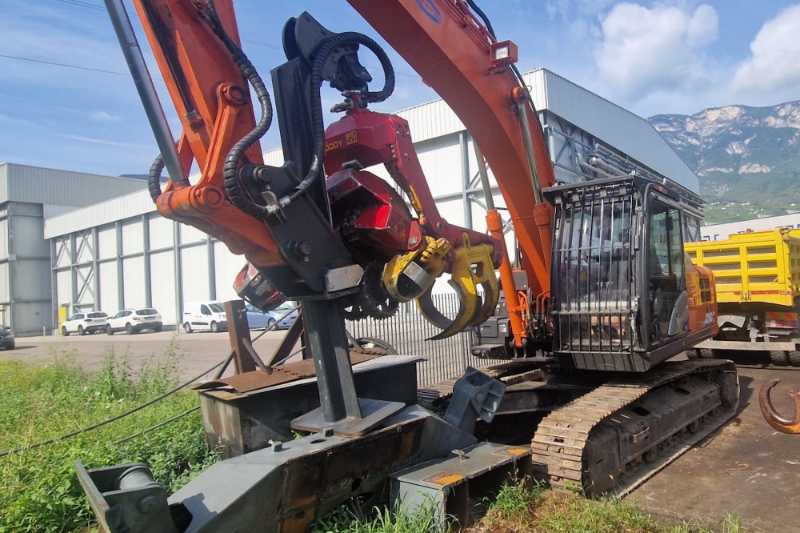 OmecoHub - Immagine HITACHI ZX210LCN-6